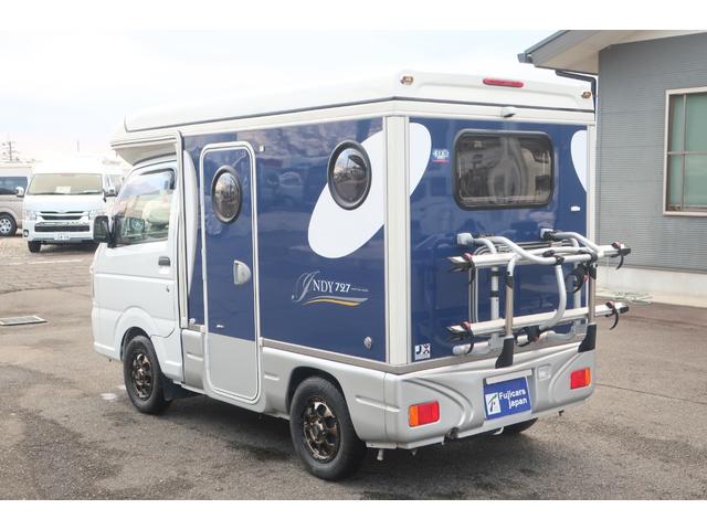 キャリイトラック インディアナＲＶ　インディ７２７　タイプＳ　ＦＦヒーター　インバーター１５００Ｗ　ポップアップルーフ　ワンオーナー車　テレビ　サブバッテリー　シンク　外部電源　走行充電　ナビ切替スイッチ　社外ナビ　Ｂｌｕｅｔｏｏｔｈ　フルセグ　キャンピングカー（18枚目）