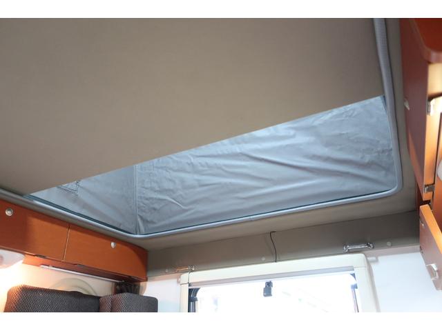 キャリイトラック インディアナＲＶ　インディ７２７　タイプＳ　ＦＦヒーター　インバーター１５００Ｗ　ポップアップルーフ　ワンオーナー車　テレビ　サブバッテリー　シンク　外部電源　走行充電　ナビ切替スイッチ　社外ナビ　Ｂｌｕｅｔｏｏｔｈ　フルセグ　キャンピングカー（24枚目）