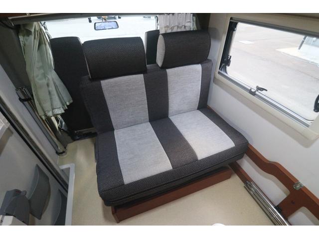 キャリイトラック インディアナＲＶ　インディ７２７　タイプＳ　ＦＦヒーター　インバーター１５００Ｗ　ポップアップルーフ　ワンオーナー車　テレビ　サブバッテリー　シンク　外部電源　走行充電　ナビ切替スイッチ　社外ナビ　Ｂｌｕｅｔｏｏｔｈ　フルセグ　キャンピングカー（27枚目）