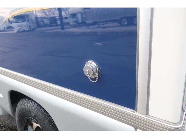 キャリイトラック インディアナＲＶ　インディ７２７　タイプＳ　ＦＦヒーター　インバーター１５００Ｗ　ポップアップルーフ　ワンオーナー車　テレビ　サブバッテリー　シンク　外部電源　走行充電　ナビ切替スイッチ　社外ナビ　Ｂｌｕｅｔｏｏｔｈ　フルセグ　キャンピングカー（31枚目）