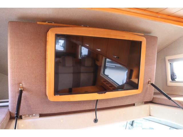 カムロード ダイレクトカーズ　トリップ　ログベース　ディーゼル／４ＷＤ／ダブルタイヤ／先進安全装備／クールスター／リチウム４００Ａｈ／ソーラー５４０Ｗ／温水ボイラー／ＣＴＥＫ充電／９インチナビ／ＥＴＣ２．０／シャドー製スタビ・ショック／キャンピングカー（5枚目）