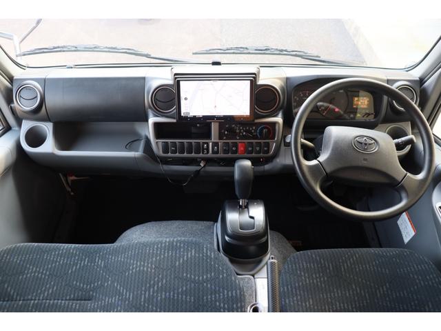 カムロード ダイレクトカーズ　トリップ　ログベース　ディーゼル／４ＷＤ／ダブルタイヤ／先進安全装備／クールスター／リチウム４００Ａｈ／ソーラー５４０Ｗ／温水ボイラー／ＣＴＥＫ充電／９インチナビ／ＥＴＣ２．０／シャドー製スタビ・ショック／キャンピングカー（14枚目）