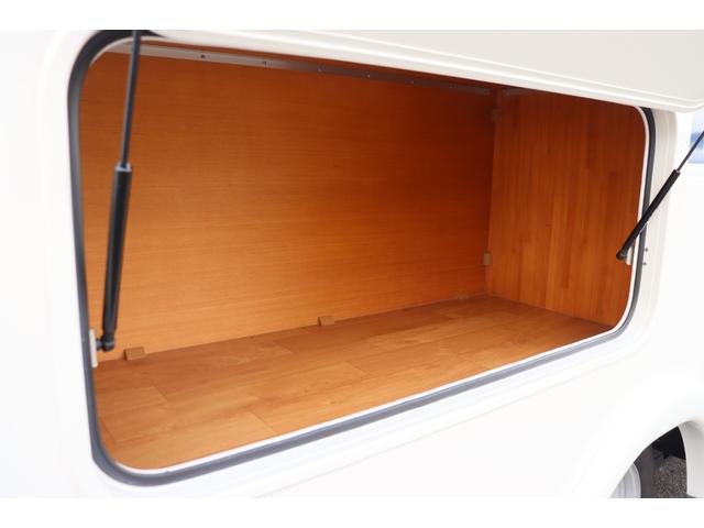 カムロード ダイレクトカーズ　トリップ　ログベース　ディーゼル／４ＷＤ／ダブルタイヤ／先進安全装備／クールスター／リチウム４００Ａｈ／ソーラー５４０Ｗ／温水ボイラー／ＣＴＥＫ充電／９インチナビ／ＥＴＣ２．０／シャドー製スタビ・ショック／キャンピングカー（35枚目）