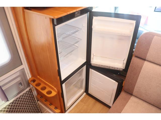 カムロード ダイレクトカーズ　トリップ　ログベース　ディーゼル／４ＷＤ／ダブルタイヤ／先進安全装備／クールスター／リチウム４００Ａｈ／ソーラー５４０Ｗ／温水ボイラー／ＣＴＥＫ充電／９インチナビ／ＥＴＣ２．０／シャドー製スタビ・ショック／キャンピングカー（53枚目）