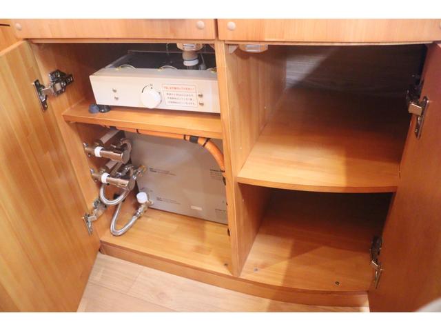 カムロード ダイレクトカーズ　トリップ　ログベース　ディーゼル／４ＷＤ／ダブルタイヤ／先進安全装備／クールスター／リチウム４００Ａｈ／ソーラー５４０Ｗ／温水ボイラー／ＣＴＥＫ充電／９インチナビ／ＥＴＣ２．０／シャドー製スタビ・ショック／キャンピングカー（56枚目）