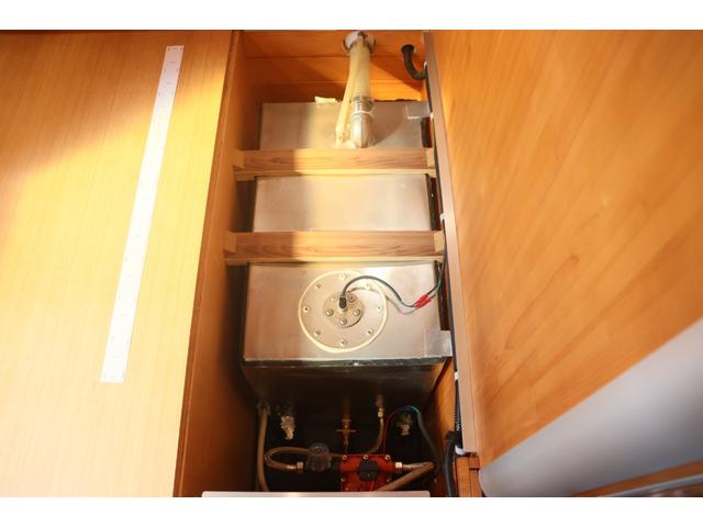 カムロード ダイレクトカーズ　トリップ　ログベース　ディーゼル／４ＷＤ／ダブルタイヤ／先進安全装備／クールスター／リチウム４００Ａｈ／ソーラー５４０Ｗ／温水ボイラー／ＣＴＥＫ充電／９インチナビ／ＥＴＣ２．０／シャドー製スタビ・ショック／キャンピングカー（73枚目）