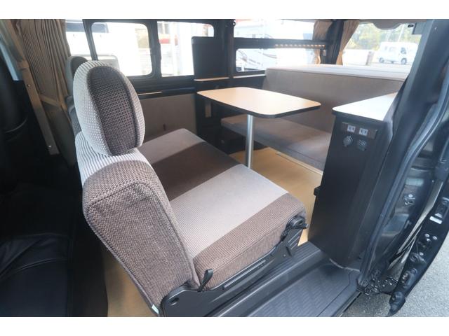 ハイエースバン トイファクトリー トイズボックス470 ナローハイルーフ/先進安全装備/サブバッテリー/走行充電/外部充電/リアヒーター/リアクーラー/LEDヘッドライト/11型ナビ/ETC/デジタルインナーミラー/前後ドライブレコーダー/キャンピングカー(3枚目)