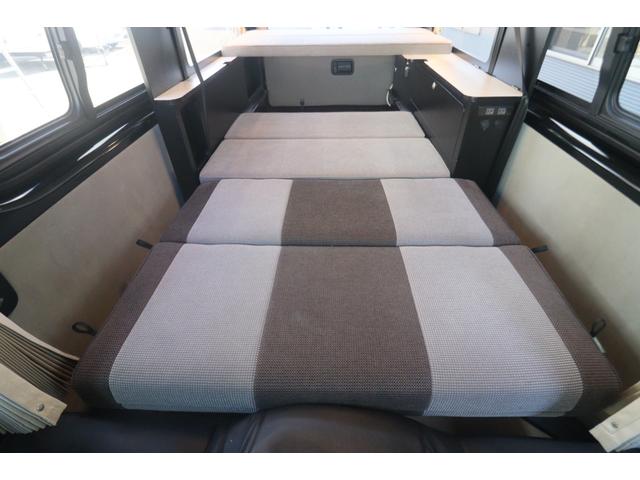 ハイエースバン トイファクトリー トイズボックス470 ナローハイルーフ/先進安全装備/サブバッテリー/走行充電/外部充電/リアヒーター/リアクーラー/LEDヘッドライト/11型ナビ/ETC/デジタルインナーミラー/前後ドライブレコーダー/キャンピングカー(42枚目)