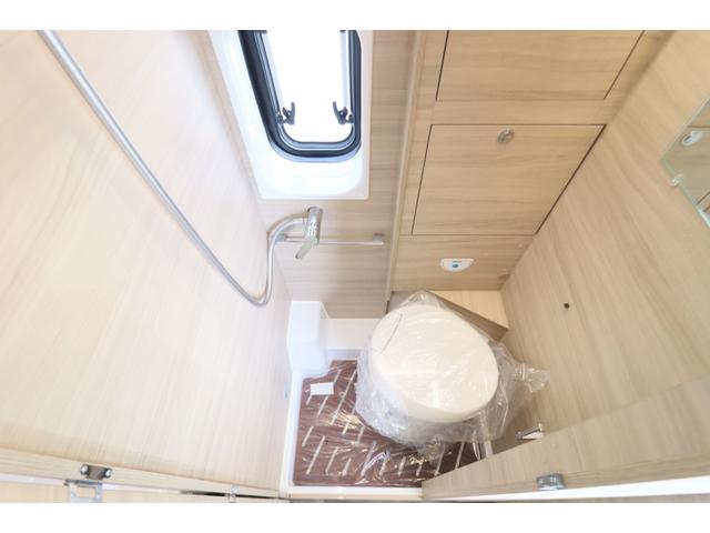 デュカト ローラーチーム リビングストーンK2 新車 2025年モデル/8AT/先進安全装備/12Vクーラー/燃料タンク90L/右ハンドル/カラーオプション/フルLEDヘッドライト/パーキングセンサー/温水ボイラー/FFヒーター/給キャンピングカー(8枚目)