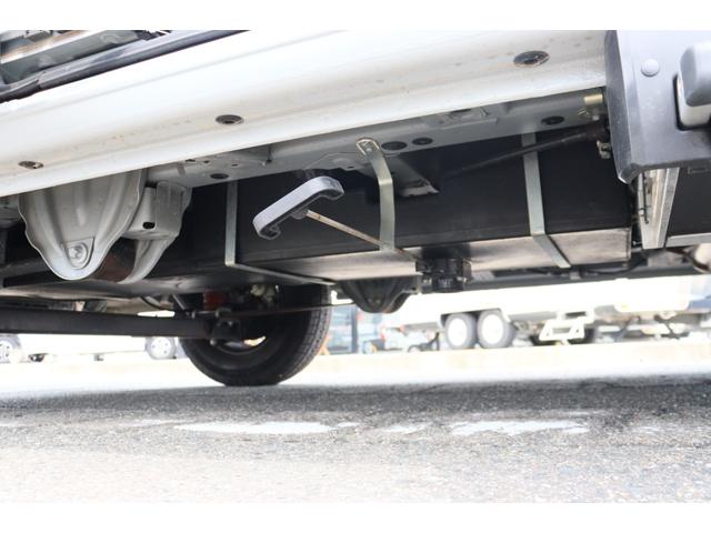 デュカト ローラーチーム リビングストーンK2 新車 2025年モデル/8AT/先進安全装備/12Vクーラー/燃料タンク90L/右ハンドル/カラーオプション/フルLEDヘッドライト/パーキングセンサー/温水ボイラー/FFヒーター/給キャンピングカー(20枚目)