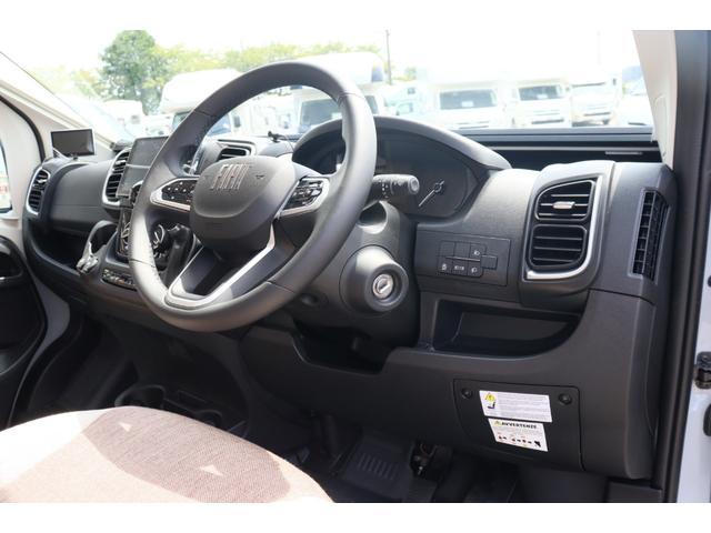 デュカト ローラーチーム リビングストーンK2 新車 2025年モデル/8AT/先進安全装備/12Vクーラー/燃料タンク90L/右ハンドル/カラーオプション/フルLEDヘッドライト/パーキングセンサー/温水ボイラー/FFヒーター/給キャンピングカー(32枚目)