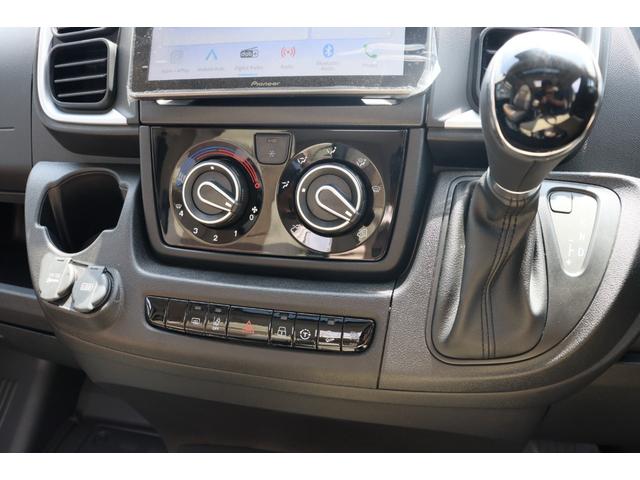 デュカト ローラーチーム リビングストーンK2 新車 2025年モデル/8AT/先進安全装備/12Vクーラー/燃料タンク90L/右ハンドル/カラーオプション/フルLEDヘッドライト/パーキングセンサー/温水ボイラー/FFヒーター/給キャンピングカー(42枚目)