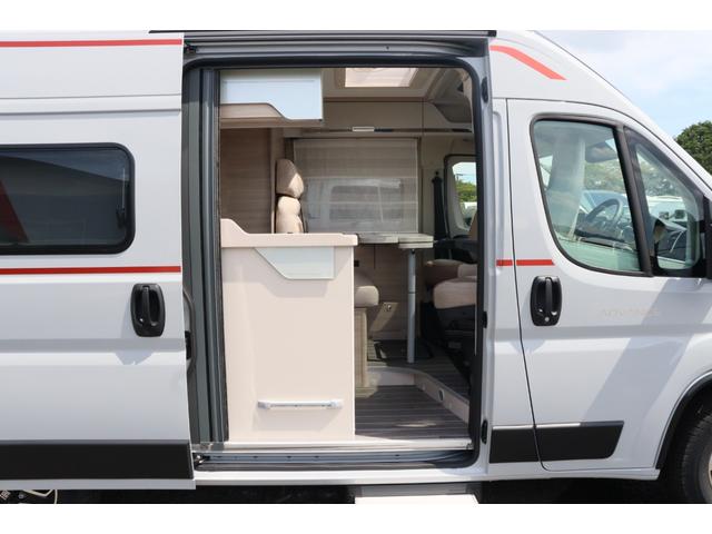 デュカト ローラーチーム リビングストーンK2 新車 2025年モデル/8AT/先進安全装備/12Vクーラー/燃料タンク90L/右ハンドル/カラーオプション/フルLEDヘッドライト/パーキングセンサー/温水ボイラー/FFヒーター/給キャンピングカー(47枚目)