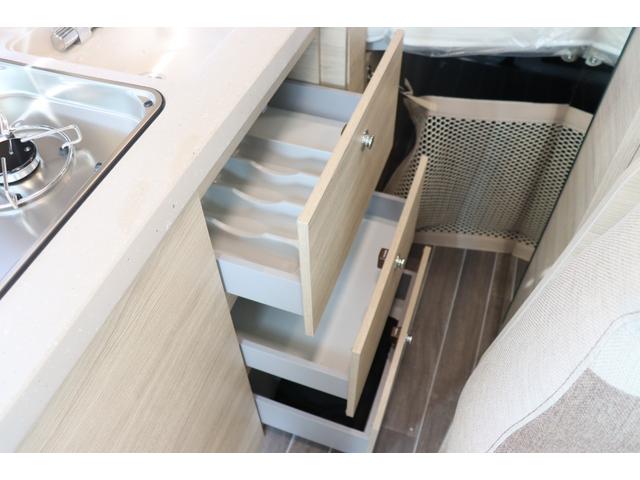 デュカト ローラーチーム リビングストーンK2 新車 2025年モデル/8AT/先進安全装備/12Vクーラー/燃料タンク90L/右ハンドル/カラーオプション/フルLEDヘッドライト/パーキングセンサー/温水ボイラー/FFヒーター/給キャンピングカー(60枚目)