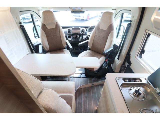 デュカト ローラーチーム リビングストーンK2 新車 2025年モデル/8AT/先進安全装備/12Vクーラー/燃料タンク90L/右ハンドル/カラーオプション/フルLEDヘッドライト/パーキングセンサー/温水ボイラー/FFヒーター/給キャンピングカー(64枚目)