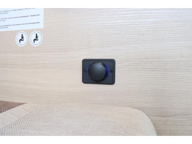 デュカト ローラーチーム リビングストーンK2 新車 2025年モデル/8AT/先進安全装備/12Vクーラー/燃料タンク90L/右ハンドル/カラーオプション/フルLEDヘッドライト/パーキングセンサー/温水ボイラー/FFヒーター/給キャンピングカー(68枚目)