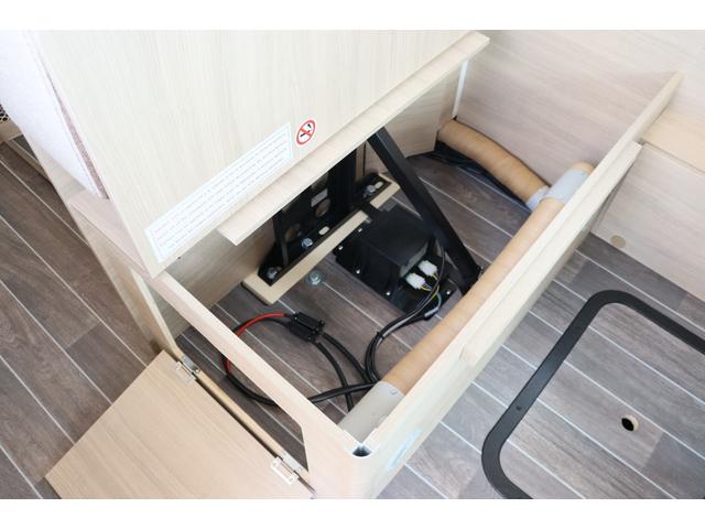 デュカト ローラーチーム リビングストーンK2 新車 2025年モデル/8AT/先進安全装備/12Vクーラー/燃料タンク90L/右ハンドル/カラーオプション/フルLEDヘッドライト/パーキングセンサー/温水ボイラー/FFヒーター/給キャンピングカー(69枚目)