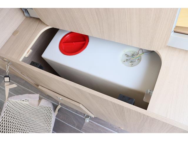 デュカト ローラーチーム リビングストーンK2 新車 2025年モデル/8AT/先進安全装備/12Vクーラー/燃料タンク90L/右ハンドル/カラーオプション/フルLEDヘッドライト/パーキングセンサー/温水ボイラー/FFヒーター/給キャンピングカー(75枚目)