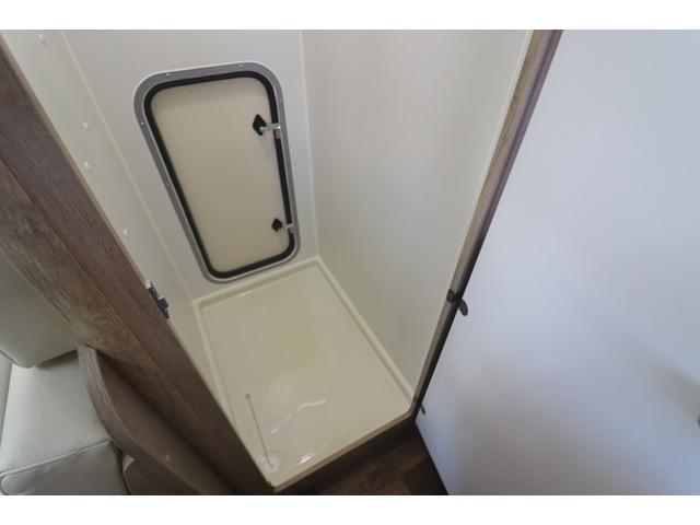 �}���`���[��