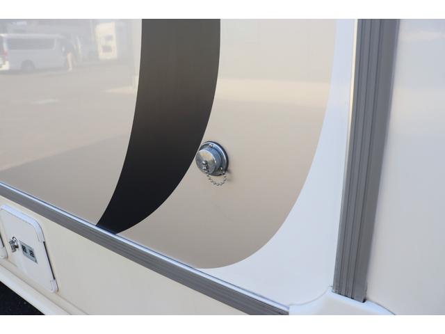 ���X�̉c�Ǝ��Ԃ͂`�l�X�F�O�O�`�o�l�P�W�F�O�O�܂łƂȂ�܂��B���T�Ηj������x���ɂȂ�܂��̂ŁA�����ӂ��������B�F�l�̂����X�S��肨�������Ă���܂��B