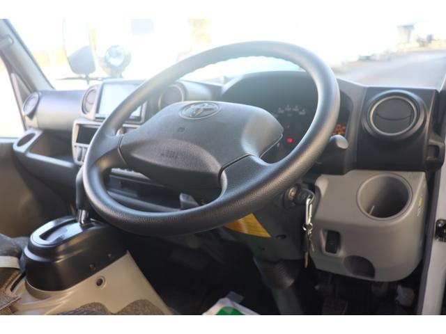 ���X�̉c�Ǝ��Ԃ͂`�l�X�F�O�O�`�o�l�P�W�F�O�O�܂łƂȂ�܂��B���T�Ηj������x���ɂȂ�܂��̂ŁA�����ӂ��������B�F�l�̂����X�S��肨�������Ă���܂��B