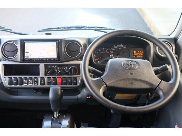 ���X�̉c�Ǝ��Ԃ͂`�l�X�F�O�O�`�o�l�P�W�F�O�O�܂łƂȂ�܂��B���T�Ηj������x���ɂȂ�܂��̂ŁA�����ӂ��������B�F�l�̂����X�S��肨�������Ă���܂��B