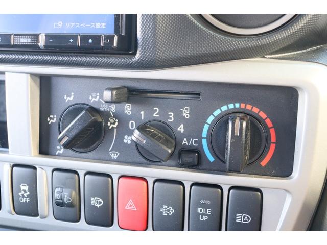 ���X�̉c�Ǝ��Ԃ͂`�l�X�F�O�O�`�o�l�P�W�F�O�O�܂łƂȂ�܂��B���T�Ηj������x���ɂȂ�܂��̂ŁA�����ӂ��������B�F�l�̂����X�S��肨�������Ă���܂��B