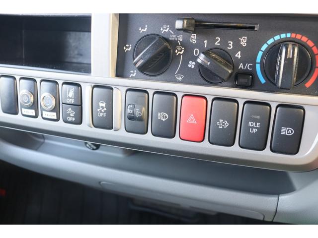 ���X�̉c�Ǝ��Ԃ͂`�l�X�F�O�O�`�o�l�P�W�F�O�O�܂łƂȂ�܂��B���T�Ηj������x���ɂȂ�܂��̂ŁA�����ӂ��������B�F�l�̂����X�S��肨�������Ă���܂��B