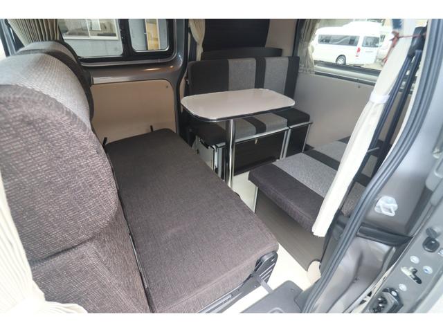 ＮＶ２００バネットバン キャンピングカー広島　ポップコン　キャンパーＲ　ポップアップルーフ／ＦＦヒーター／ツインサブＢＴ／走行充電／外部充電／１５００Ｗインバーター／液晶テレビ／地デジチューナー／ダウンギャレー／メモリーナビ／バックカメラ／前後ドラレコ／キャンピングカー（3枚目）