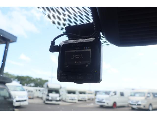 ＮＶ２００バネットバン キャンピングカー広島　ポップコン　キャンパーＲ　ポップアップルーフ／ＦＦヒーター／ツインサブＢＴ／走行充電／外部充電／１５００Ｗインバーター／液晶テレビ／地デジチューナー／ダウンギャレー／メモリーナビ／バックカメラ／前後ドラレコ／キャンピングカー（14枚目）