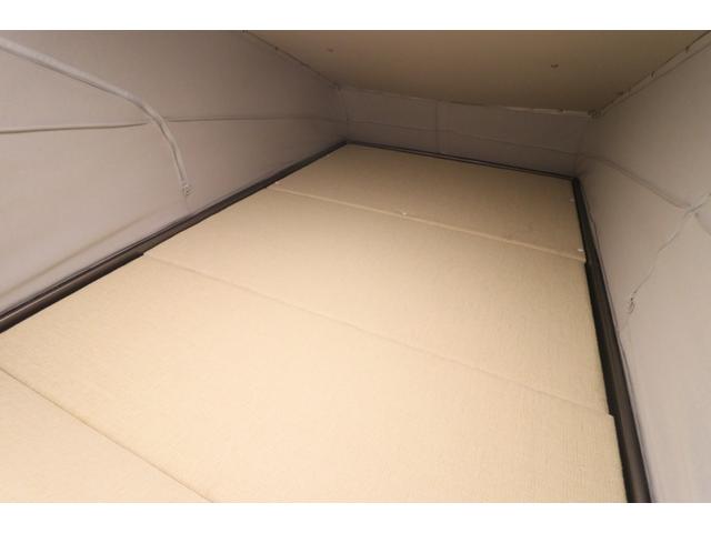 ＮＶ２００バネットバン キャンピングカー広島　ポップコン　キャンパーＲ　ポップアップルーフ／ＦＦヒーター／ツインサブＢＴ／走行充電／外部充電／１５００Ｗインバーター／液晶テレビ／地デジチューナー／ダウンギャレー／メモリーナビ／バックカメラ／前後ドラレコ／キャンピングカー（65枚目）