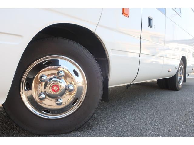 ���X�̉c�Ǝ��Ԃ͂`�l�X�F�O�O�`�o�l�P�W�F�O�O�܂łƂȂ�܂��B���T�Ηj������x���ɂȂ�܂��̂ŁA�����ӂ��������B�F�l�̂����X�S��肨�������Ă���܂��B