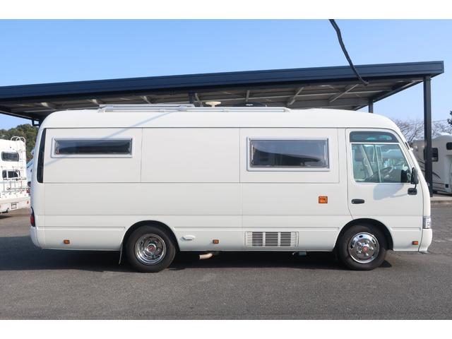 ���X�̉c�Ǝ��Ԃ͂`�l�X�F�O�O�`�o�l�P�W�F�O�O�܂łƂȂ�܂��B���T�Ηj������x���ɂȂ�܂��̂ŁA�����ӂ��������B�F�l�̂����X�S��肨�������Ă���܂��B