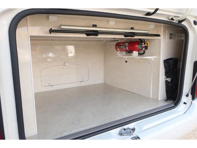 ���X�̉c�Ǝ��Ԃ͂`�l�X�F�O�O�`�o�l�P�W�F�O�O�܂łƂȂ�܂��B���T�Ηj������x���ɂȂ�܂��̂ŁA�����ӂ��������B�F�l�̂����X�S��肨�������Ă���܂��B