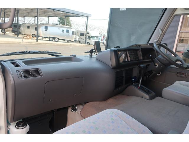 ���X�̉c�Ǝ��Ԃ͂`�l�X�F�O�O�`�o�l�P�W�F�O�O�܂łƂȂ�܂��B���T�Ηj������x���ɂȂ�܂��̂ŁA�����ӂ��������B�F�l�̂����X�S��肨�������Ă���܂��B