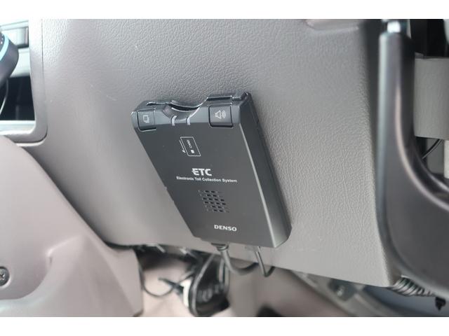 ���X�̉c�Ǝ��Ԃ͂`�l�X�F�O�O�`�o�l�P�W�F�O�O�܂łƂȂ�܂��B���T�Ηj������x���ɂȂ�܂��̂ŁA�����ӂ��������B�F�l�̂����X�S��肨�������Ă���܂��B