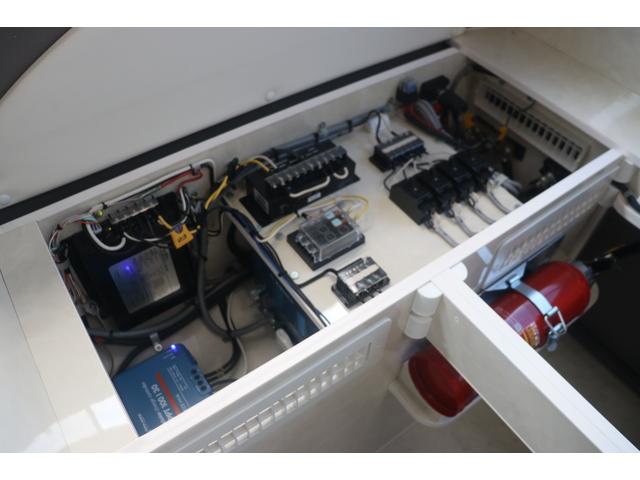 ���X�̉c�Ǝ��Ԃ͂`�l�X�F�O�O�`�o�l�P�W�F�O�O�܂łƂȂ�܂��B���T�Ηj������x���ɂȂ�܂��̂ŁA�����ӂ��������B�F�l�̂����X�S��肨�������Ă���܂��B