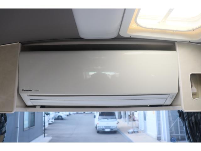 ���X�̉c�Ǝ��Ԃ͂`�l�X�F�O�O�`�o�l�P�W�F�O�O�܂łƂȂ�܂��B���T�Ηj������x���ɂȂ�܂��̂ŁA�����ӂ��������B�F�l�̂����X�S��肨�������Ă���܂��B