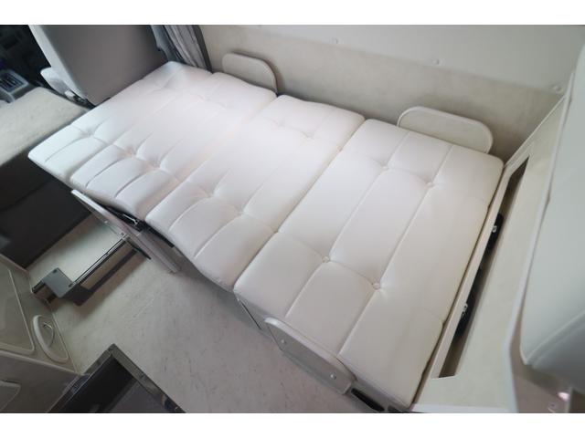 ���X�̉c�Ǝ��Ԃ͂`�l�X�F�O�O�`�o�l�P�W�F�O�O�܂łƂȂ�܂��B���T�Ηj������x���ɂȂ�܂��̂ŁA�����ӂ��������B�F�l�̂����X�S��肨�������Ă���܂��B