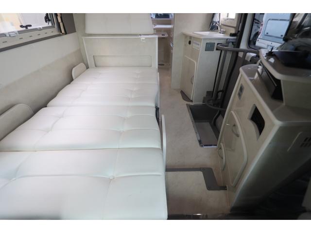 ���X�̉c�Ǝ��Ԃ͂`�l�X�F�O�O�`�o�l�P�W�F�O�O�܂łƂȂ�܂��B���T�Ηj������x���ɂȂ�܂��̂ŁA�����ӂ��������B�F�l�̂����X�S��肨�������Ă���܂��B