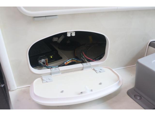 ���X�̉c�Ǝ��Ԃ͂`�l�X�F�O�O�`�o�l�P�W�F�O�O�܂łƂȂ�܂��B���T�Ηj������x���ɂȂ�܂��̂ŁA�����ӂ��������B�F�l�̂����X�S��肨�������Ă���܂��B