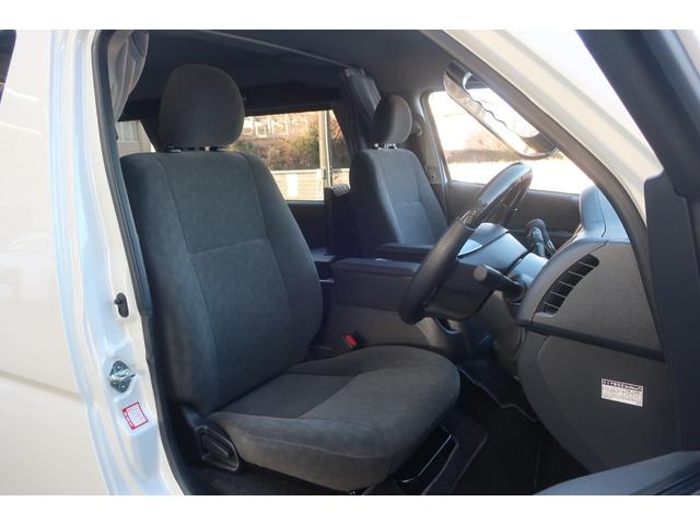 ���X�̉c�Ǝ��Ԃ͂`�l�X�F�O�O�`�o�l�P�W�F�O�O�܂łƂȂ�܂��B���T�Ηj������x���ɂȂ�܂��̂ŁA�����ӂ��������B�F�l�̂����X�S��肨�������Ă���܂��B