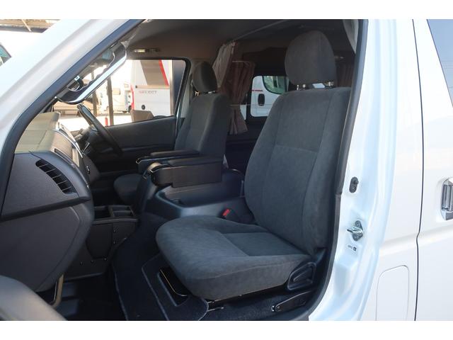 ���X�̉c�Ǝ��Ԃ͂`�l�X�F�O�O�`�o�l�P�W�F�O�O�܂łƂȂ�܂��B���T�Ηj������x���ɂȂ�܂��̂ŁA�����ӂ��������B�F�l�̂����X�S��肨�������Ă���܂��B