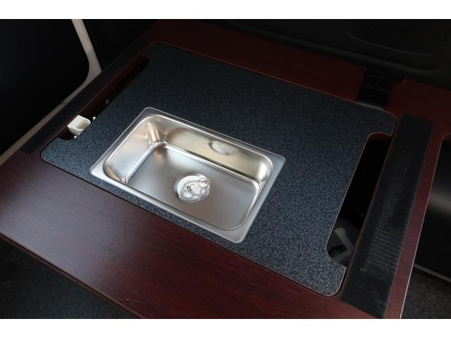 ���X�̉c�Ǝ��Ԃ͂`�l�X�F�O�O�`�o�l�P�W�F�O�O�܂łƂȂ�܂��B���T�Ηj������x���ɂȂ�܂��̂ŁA�����ӂ��������B�F�l�̂����X�S��肨�������Ă���܂��B