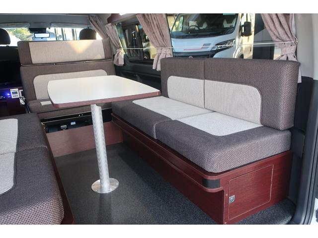 ���X�̉c�Ǝ��Ԃ͂`�l�X�F�O�O�`�o�l�P�W�F�O�O�܂łƂȂ�܂��B���T�Ηj������x���ɂȂ�܂��̂ŁA�����ӂ��������B�F�l�̂����X�S��肨�������Ă���܂��B