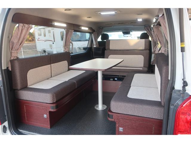 ���X�̉c�Ǝ��Ԃ͂`�l�X�F�O�O�`�o�l�P�W�F�O�O�܂łƂȂ�܂��B���T�Ηj������x���ɂȂ�܂��̂ŁA�����ӂ��������B�F�l�̂����X�S��肨�������Ă���܂��B