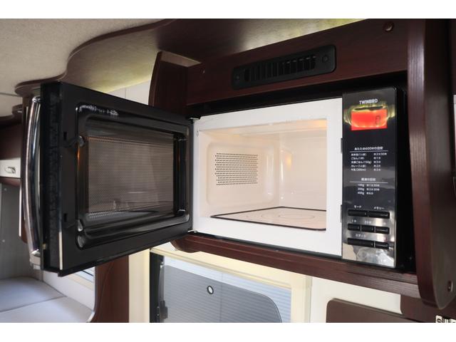 カムロード ナッツＲＶ　クレア５．３Ｘエボリューション　家庭用エアコン　ＦＦヒーター　インバーター１５００Ｗ　トリプルサブ　マックスファン　電子レンジ　テレビ　シャワー　走行充電　外部電源　ナッツオリジナル強化ショック　社外ナビ　ＥＴＣ　キャンピングカー（12枚目）