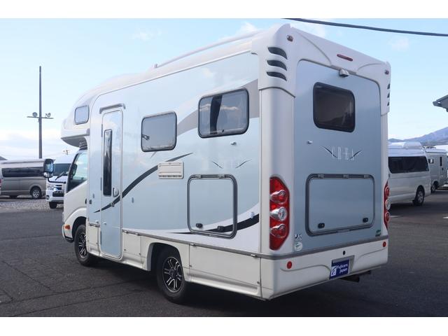 カムロード ナッツＲＶ　クレア５．３Ｘエボリューション　家庭用エアコン　ＦＦヒーター　インバーター１５００Ｗ　トリプルサブ　マックスファン　電子レンジ　テレビ　シャワー　走行充電　外部電源　ナッツオリジナル強化ショック　社外ナビ　ＥＴＣ　キャンピングカー（19枚目）