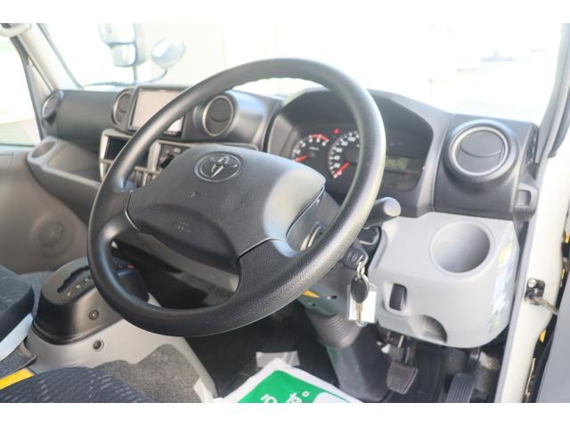 カムロード ナッツＲＶ　クレア５．３Ｘエボリューション　家庭用エアコン　ＦＦヒーター　インバーター１５００Ｗ　トリプルサブ　マックスファン　電子レンジ　テレビ　シャワー　走行充電　外部電源　ナッツオリジナル強化ショック　社外ナビ　ＥＴＣ　キャンピングカー（31枚目）