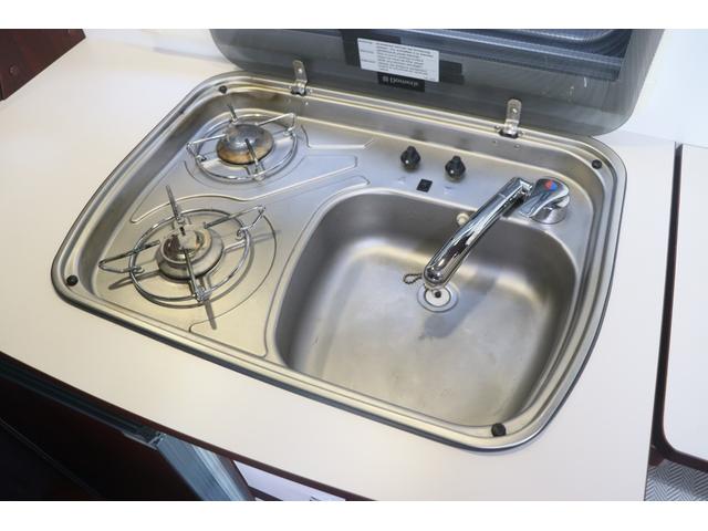 カムロード ナッツＲＶ　クレア５．３Ｘエボリューション　家庭用エアコン　ＦＦヒーター　インバーター１５００Ｗ　トリプルサブ　マックスファン　電子レンジ　テレビ　シャワー　走行充電　外部電源　ナッツオリジナル強化ショック　社外ナビ　ＥＴＣ　キャンピングカー（36枚目）